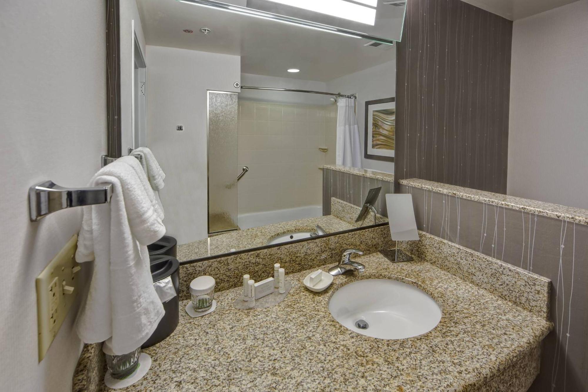 Courtyard By Marriott Memphis Southaven Hotel Exterior foto